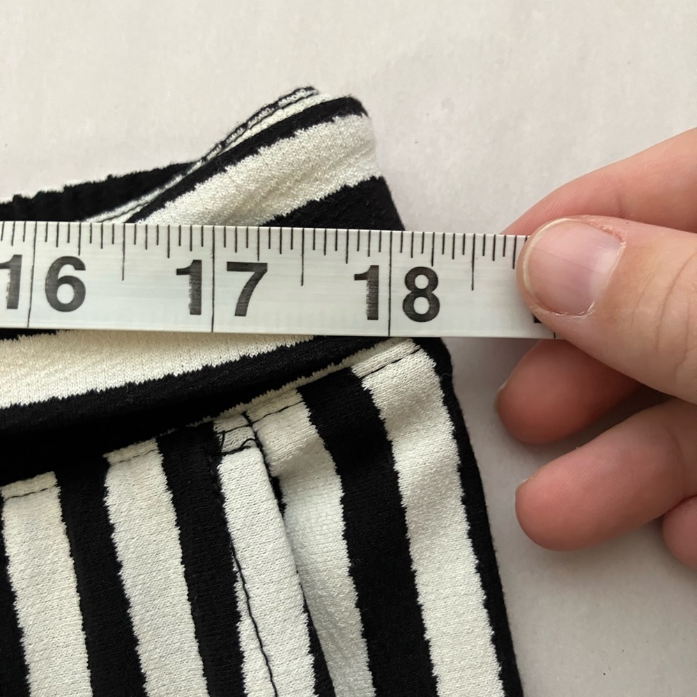 ANYBODY Pants Women’s Sz L Black And White Stripe Pull On Elastic Waist Casual - Picture 6 of 9